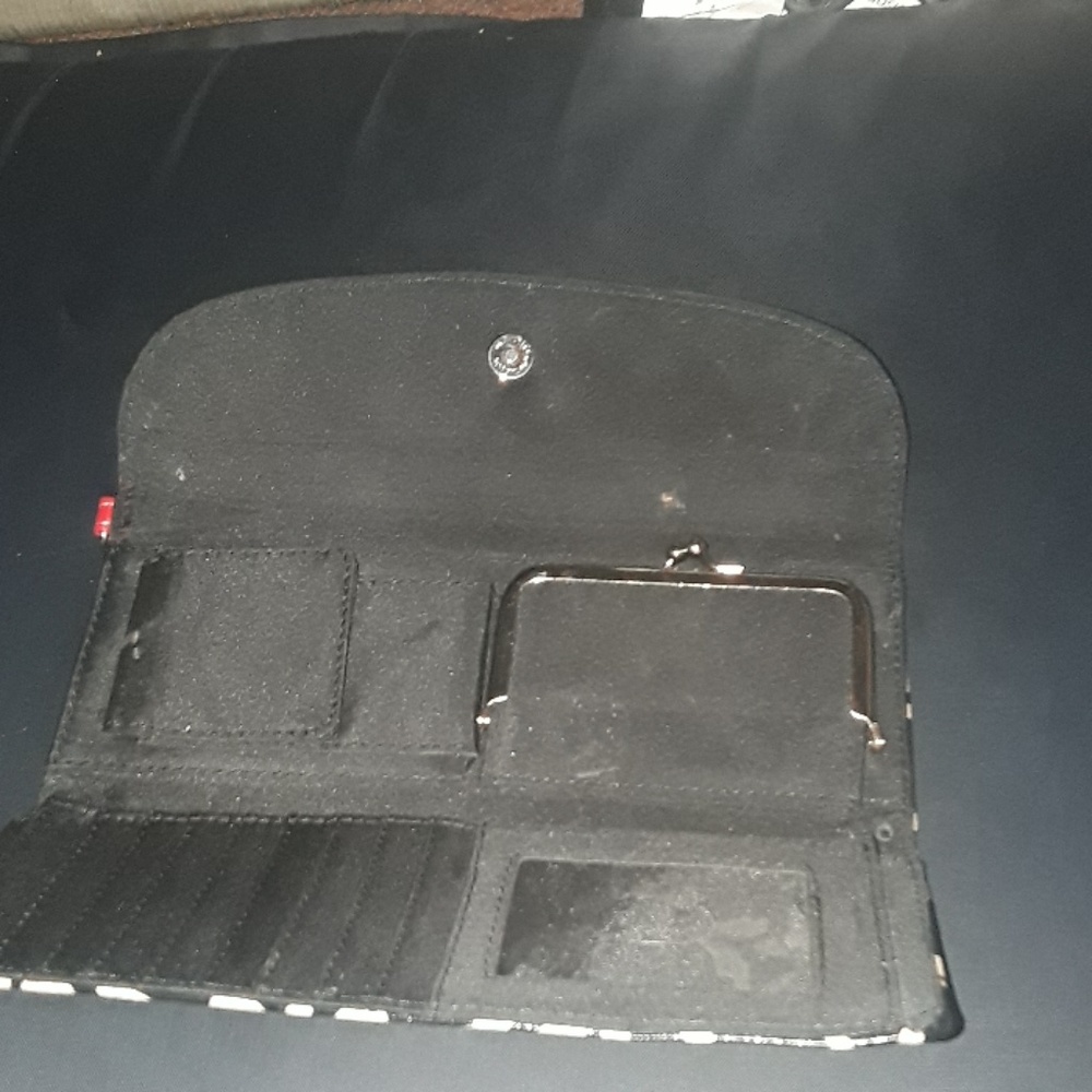 Wallet - Picture 2 of 4